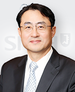 구자원 의료진 사진