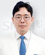 강동완 의료진 사진