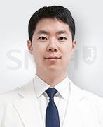 남동우 의료진 사진