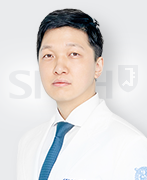 전용혁 의료진 사진